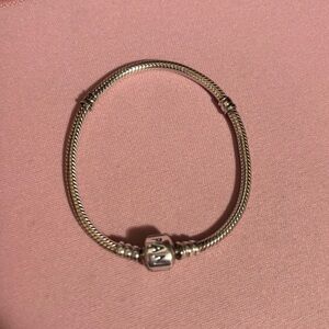 Pandora Moments Snake Chain Bracelet 6.7 inches Silver